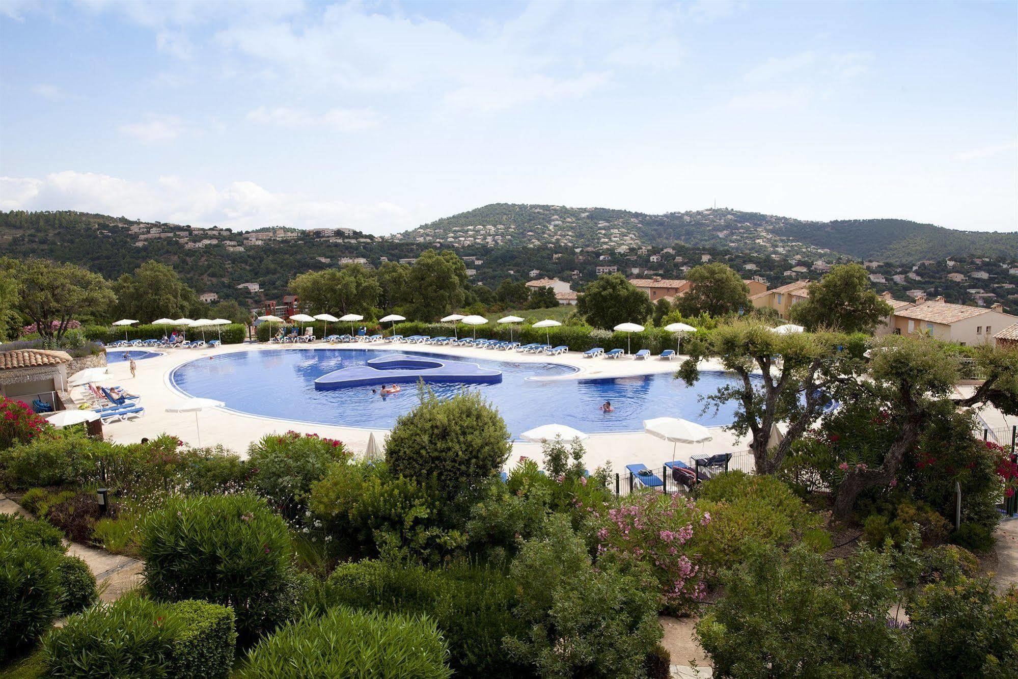 P&V Residence Le Hameau Des Issambrr サント・マキシム エクステリア 写真